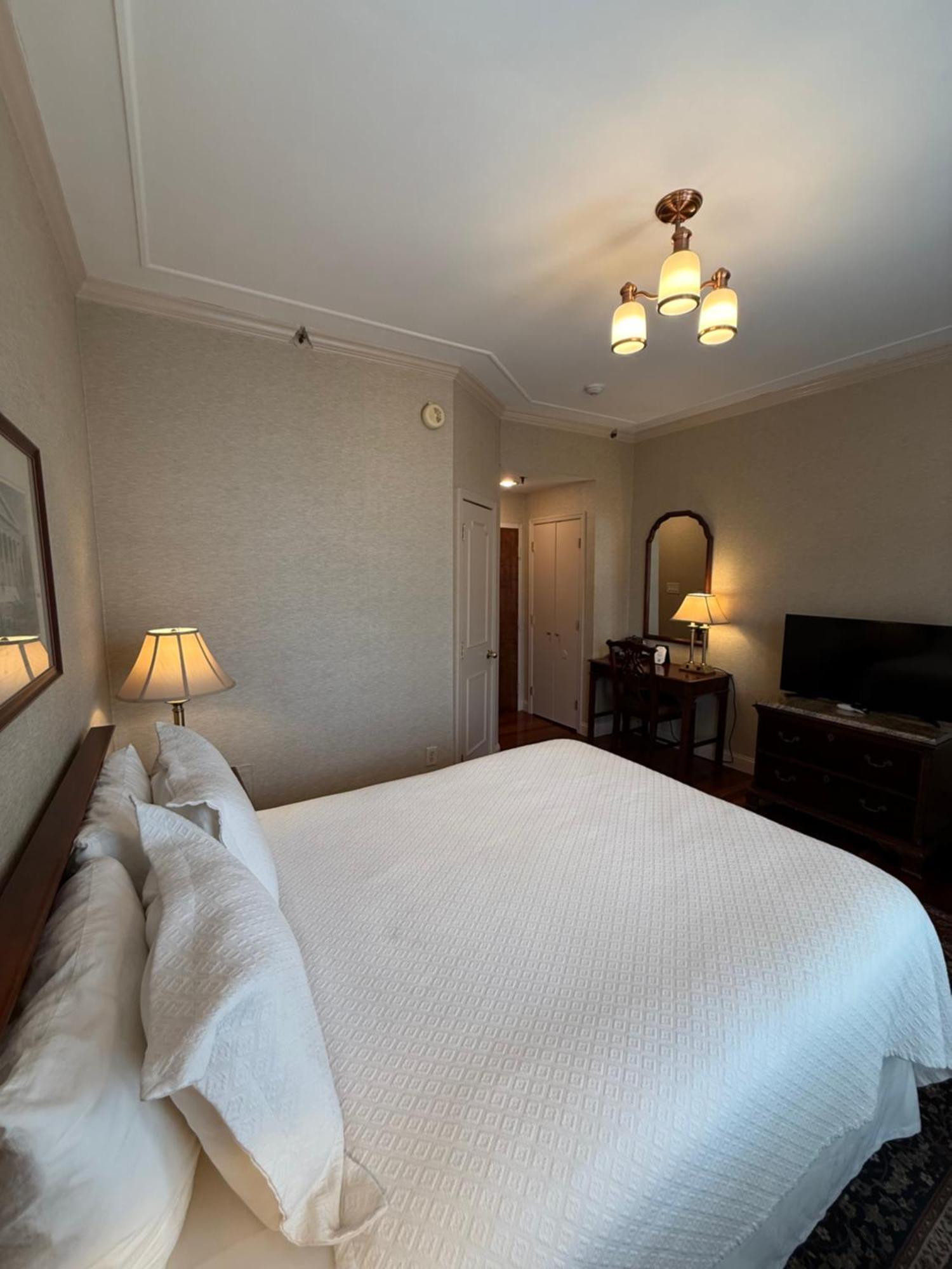 Penn's View Hotel 3*